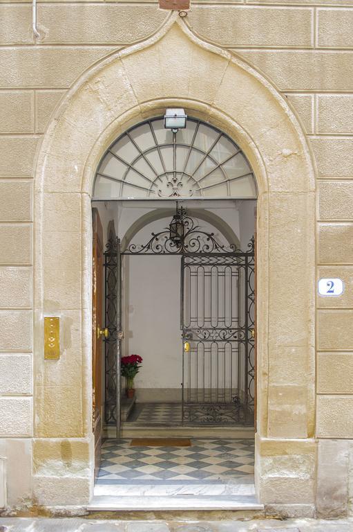 Dante Apartment Florence